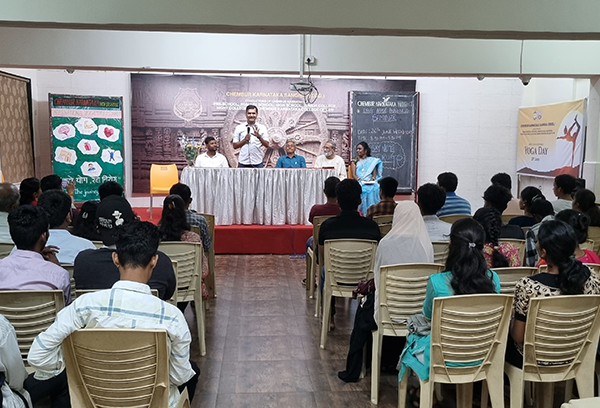 Chembur Karnataka Night College Sharing and Caring