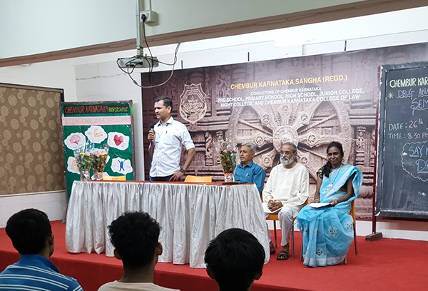 Chembur Karnataka Night College Sharing and Caring