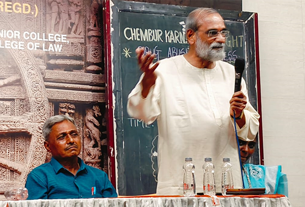 Chembur Karnataka Night College Sharing and Caring