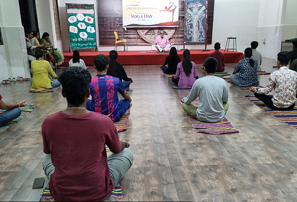Chembur Karnataka Night College Sharing and Caring