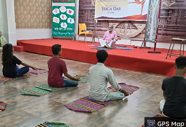 Chembur Karnataka Night College Sharing and Caring